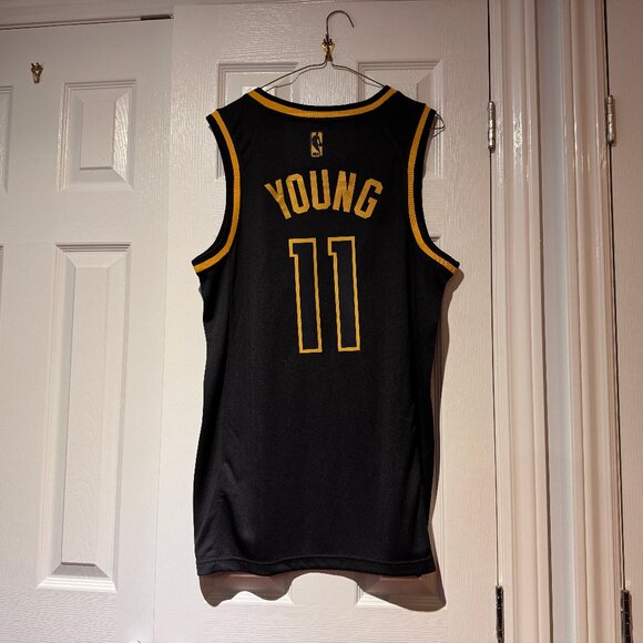 Replica Trae Young Atlanta Hawks NBA Jersey - Picture 1 of 3